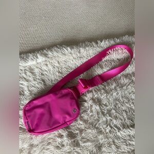 SONIC PINK BELT BAG